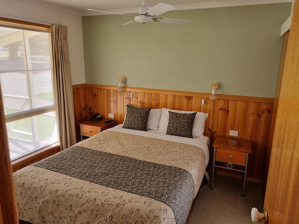 1 Bedroom Self Contained Spa Cottage photo 1