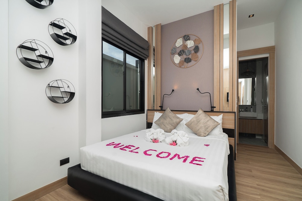 2 Bedroom Junior Pool Villa - Photo 2