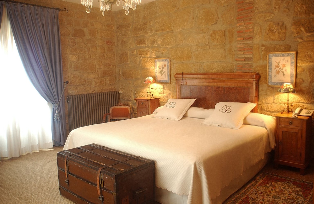 Suite - Photo 6