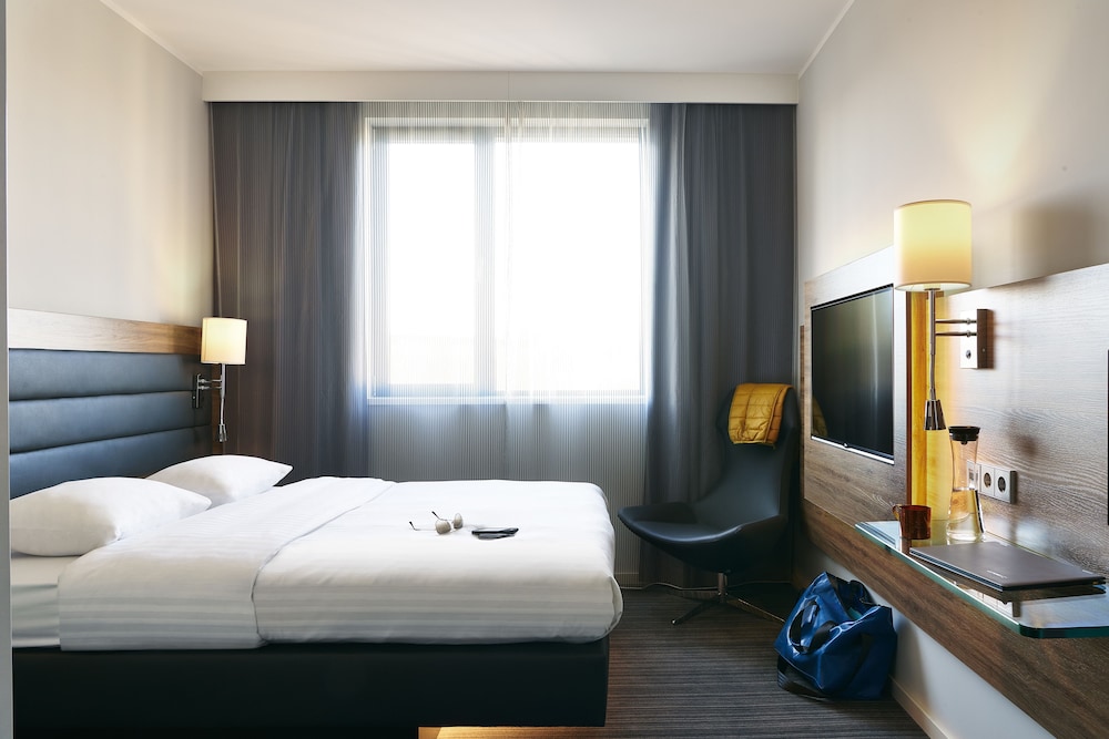 Room, 1 Queen Bed, City View photo 1