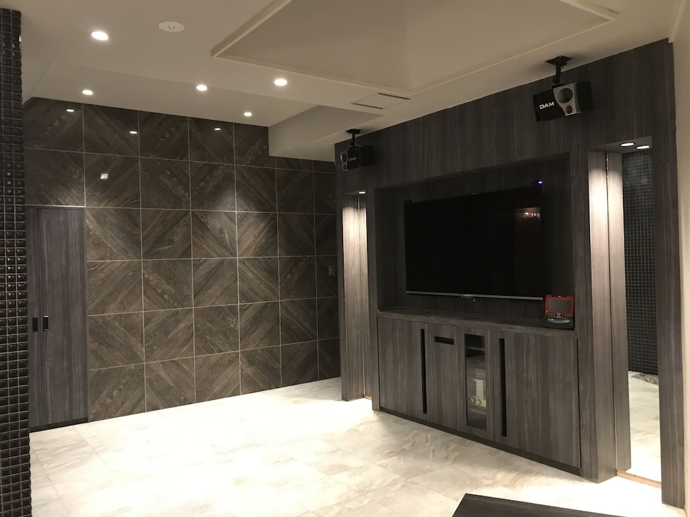 Suite Party Room, Non Smoking photo 3
