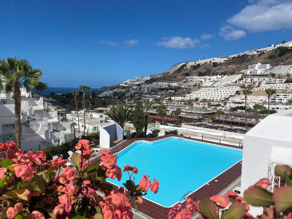House, 2 Bedrooms, Smoking, Balcony