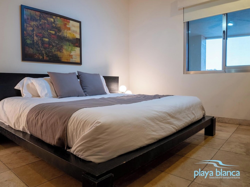 Condo, 1 King Bed with Sofa bed, Pool Access, Ocean View (#1407)