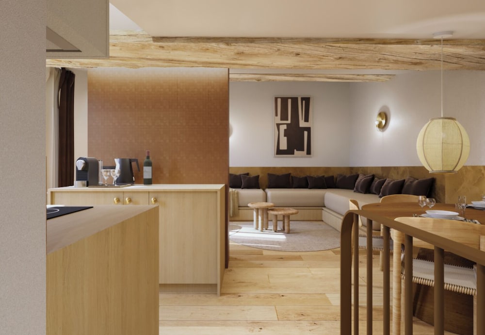 Suite Luxe Bellecour, 5 place Bellecour, 69002 Lyon