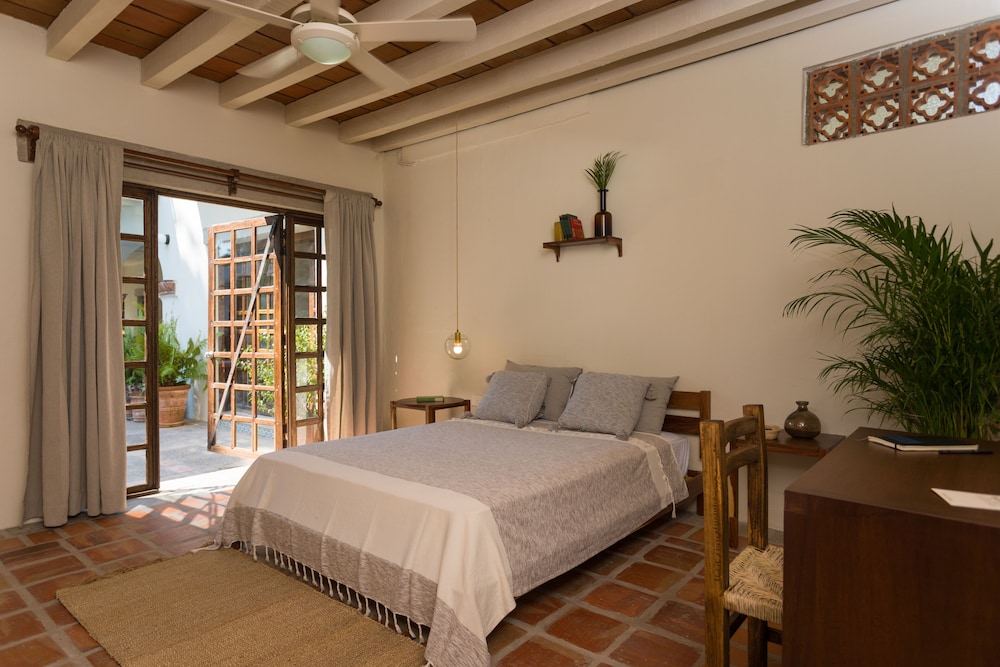 Premium Room - Photo 10