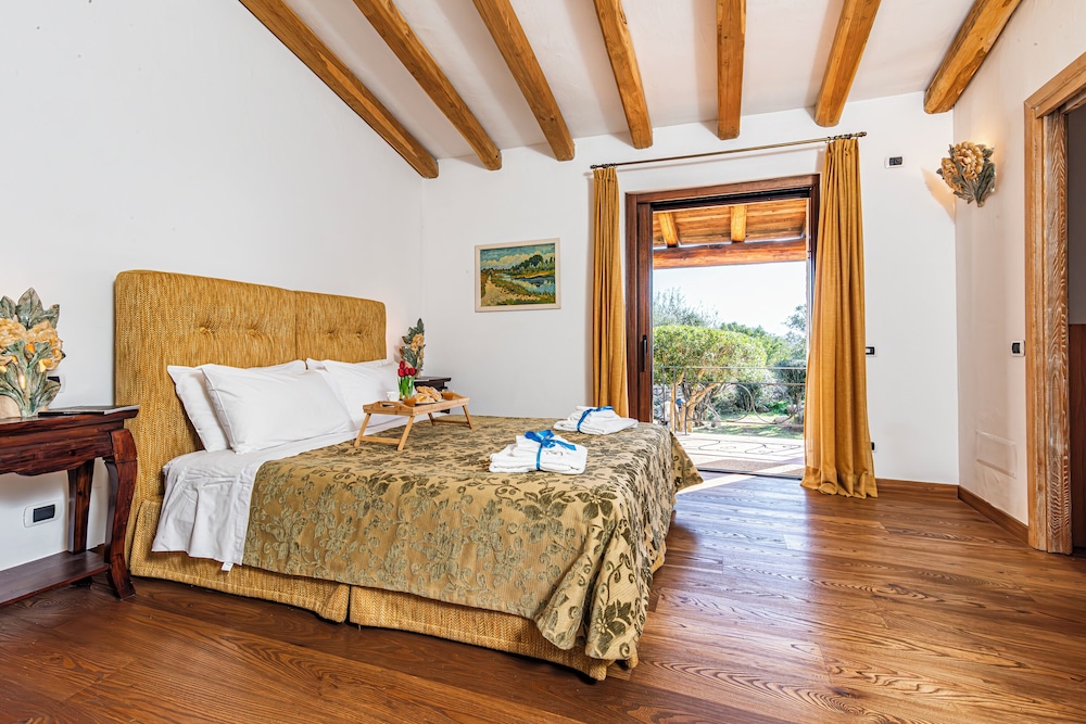 Family Villa, Multiple Bedrooms, Refrigerator & Microwave, Mountainside (Villa Sul Golfo)
