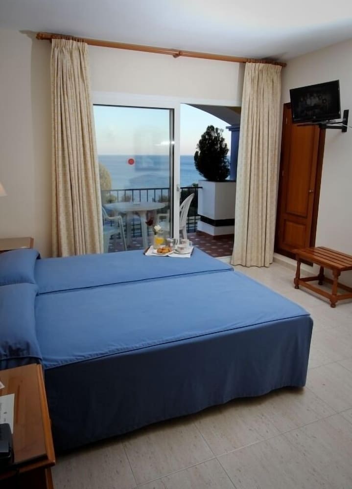 Triple Room - Photo 2