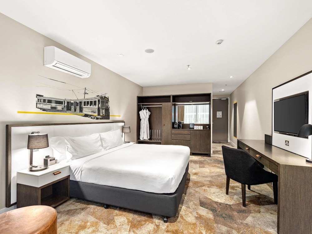 2 Bedroom Hotel Room with Balcony