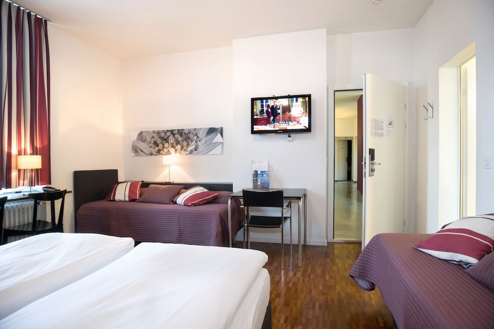 Standard Quadruple Room photo 2