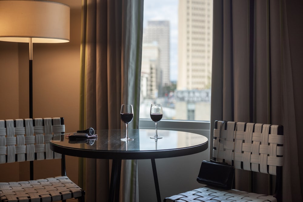 Suite, 1 King Bed, Accessible, Non Smoking (City View) - Photo 13