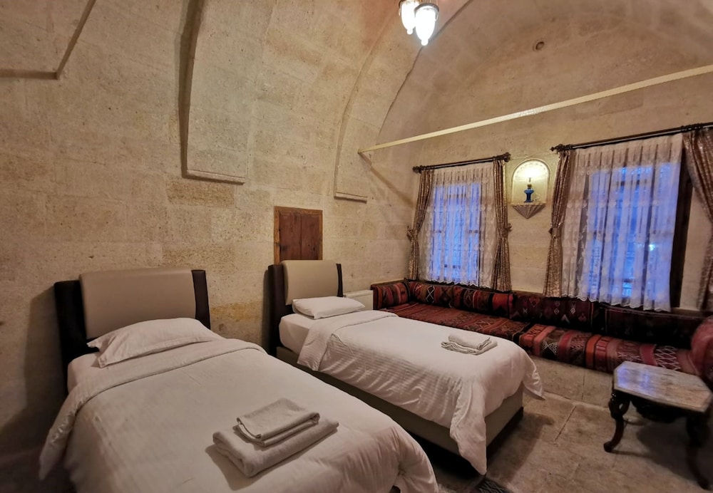 Deluxe Suite (Quadruple) - Photo 4