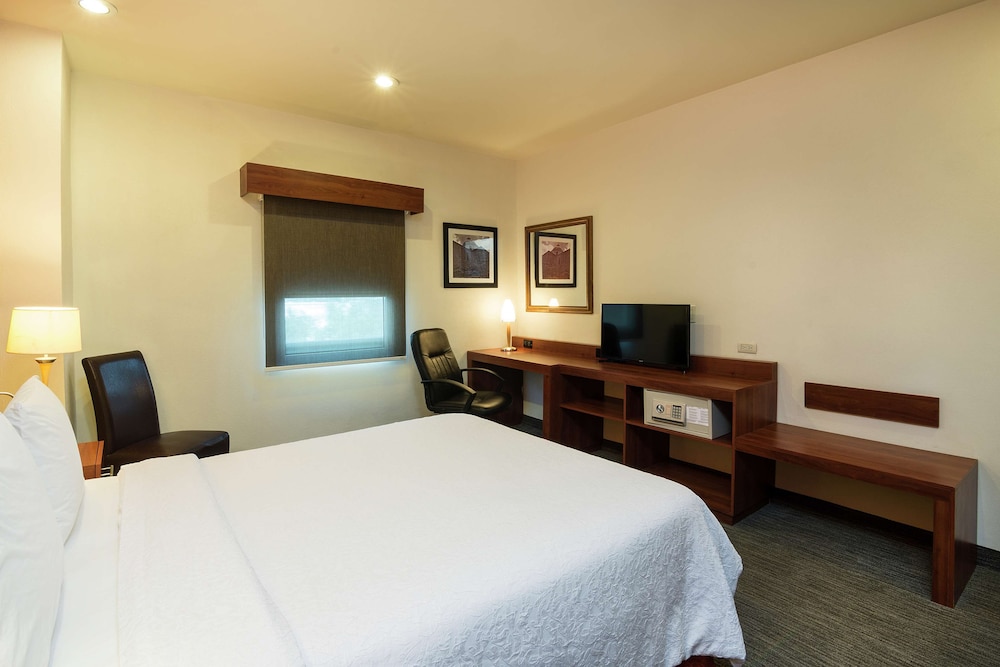 Room, 1 Queen Bed, Non Smoking photo 2