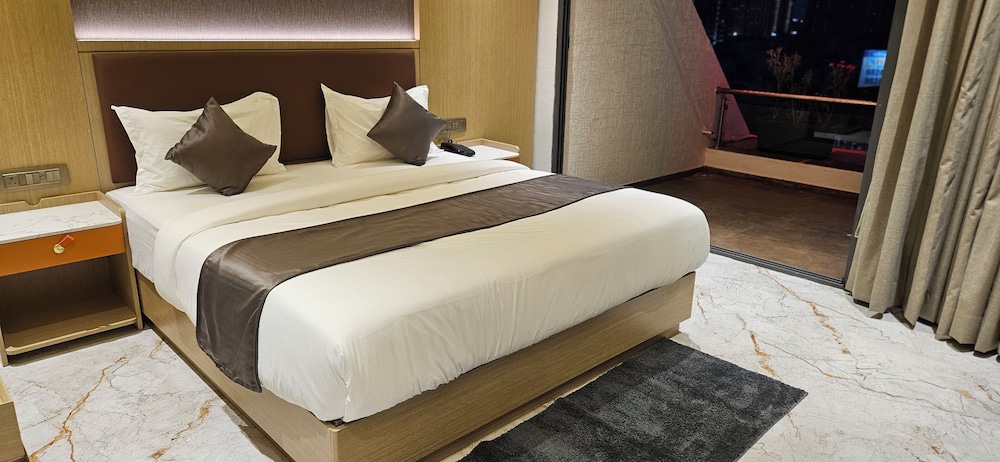 Premium Double Room, Balcony, City View