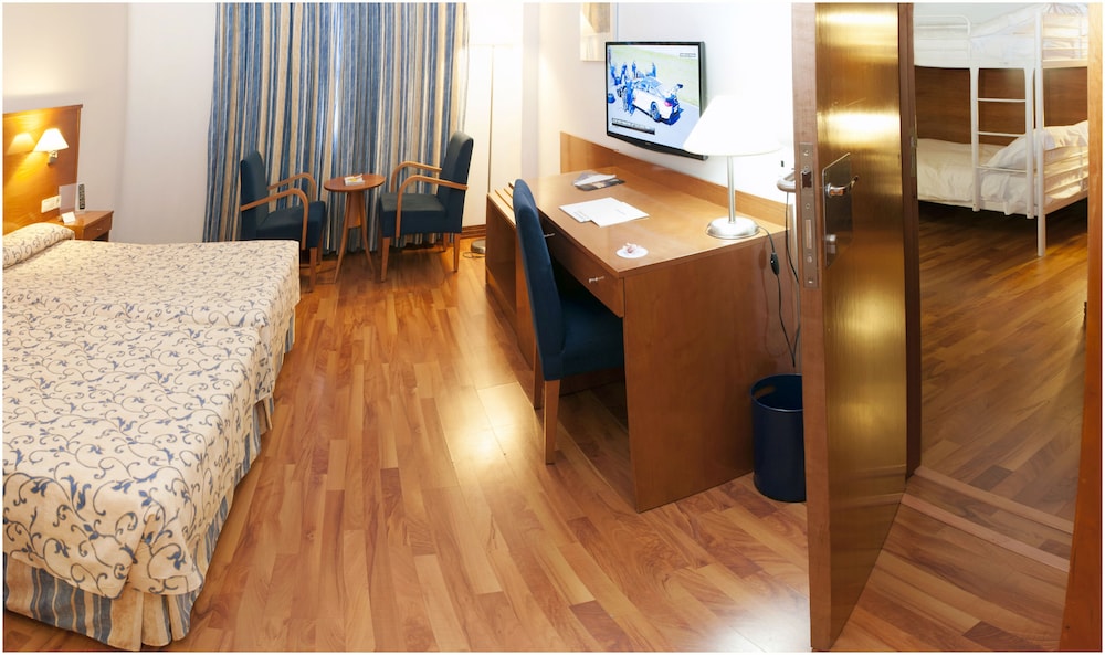 Triple Room photo 2
