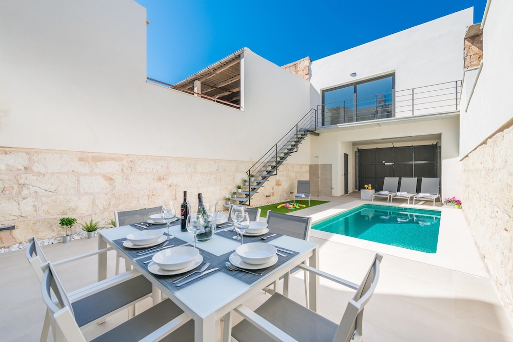 Villa photo 3