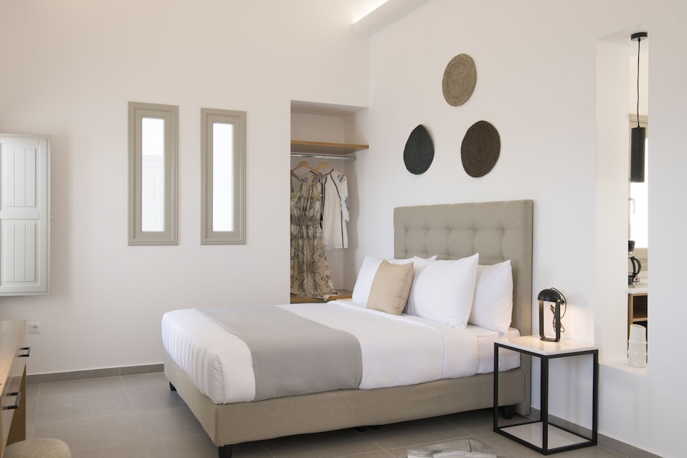 Genesis Suite Caldera View and Hot Tub