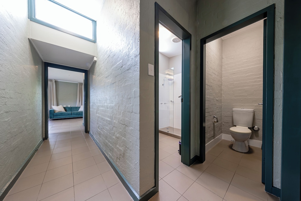 Family Room, Multiple Bedrooms thumbnail 6