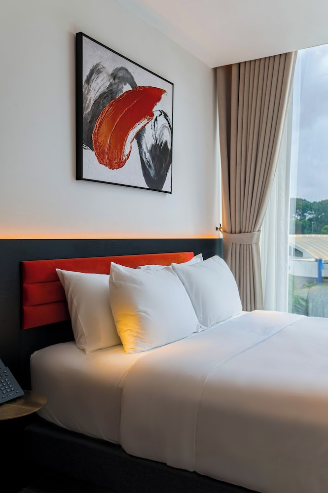 Deluxe Double Room, City View