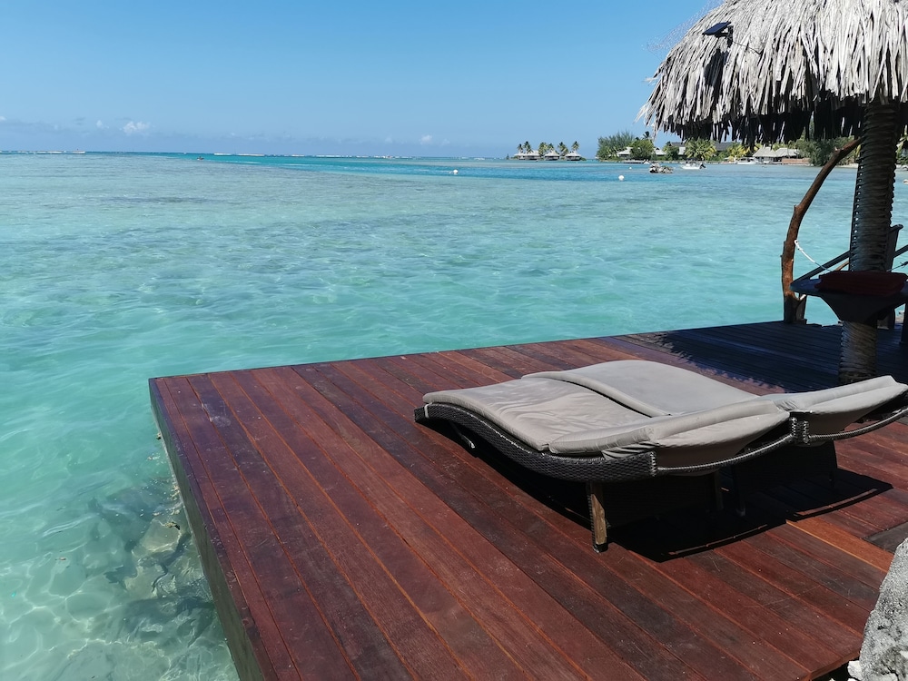 Prestige Suite, Overwater