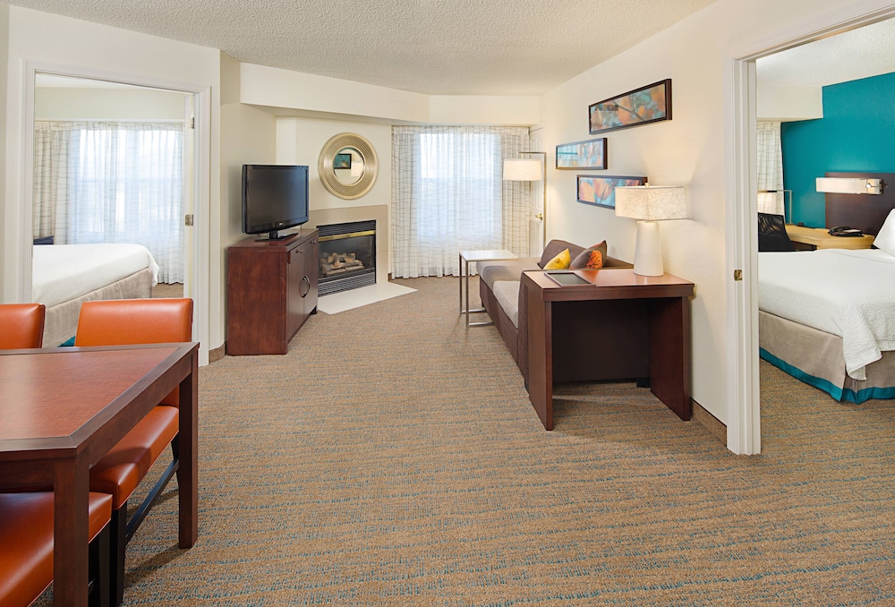 Suite, 1 Bedroom photo 2