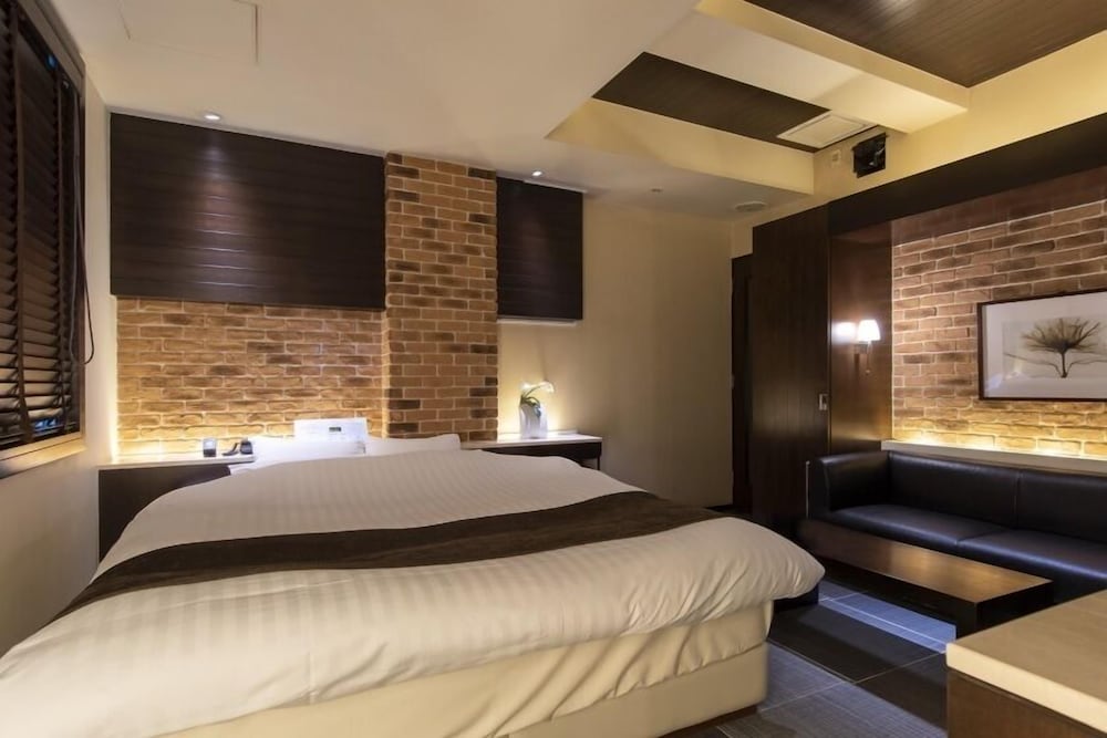 [Late Check-In 9 PM~] Economy Double Room, Smoking photo 2