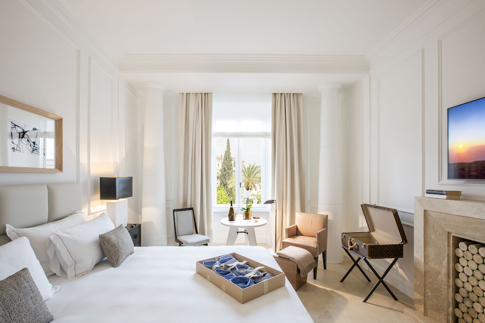Deluxe Suite, Garden View