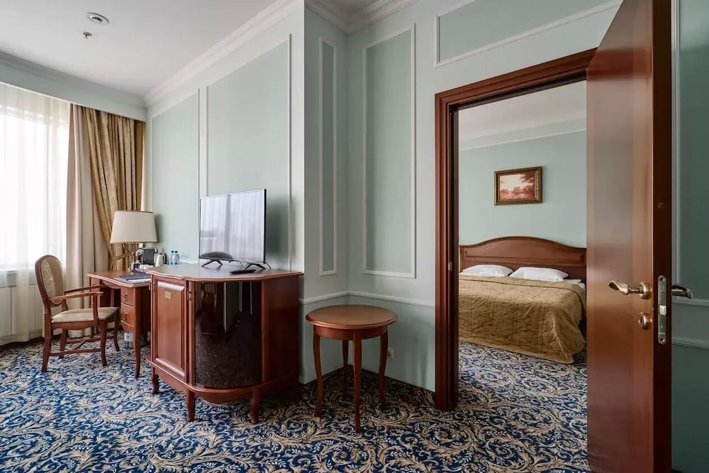 Business Suite photo 1