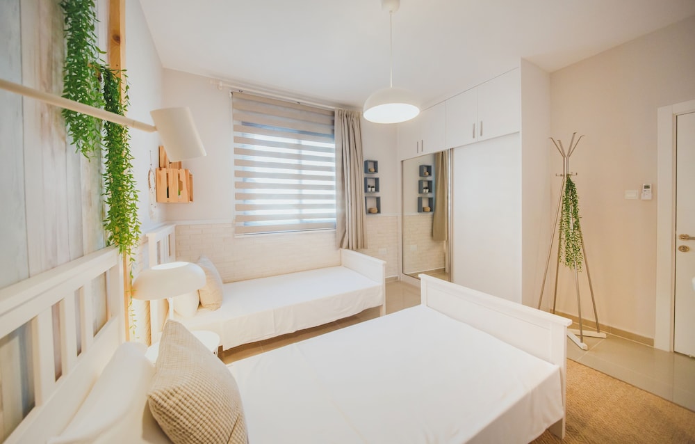Deluxe Apartment, 2 Bedrooms - Photo 3