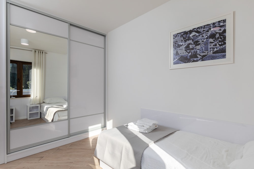 Apartment (Superior Two Bedroom w Swimming Pool) photo 3