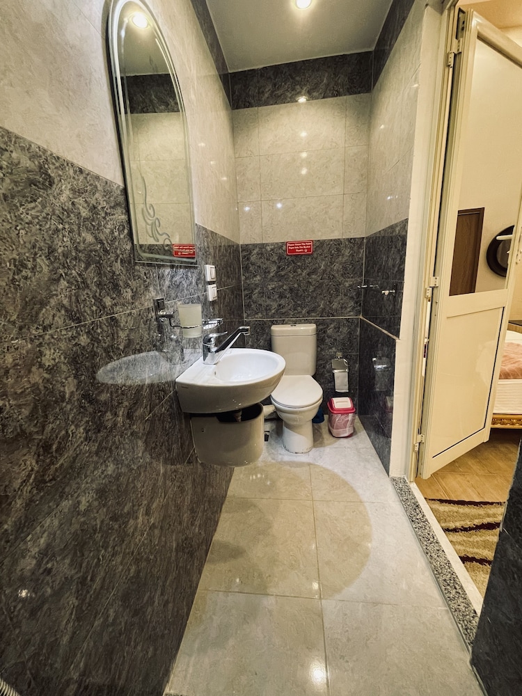 Deluxe Double Room - Photo 4