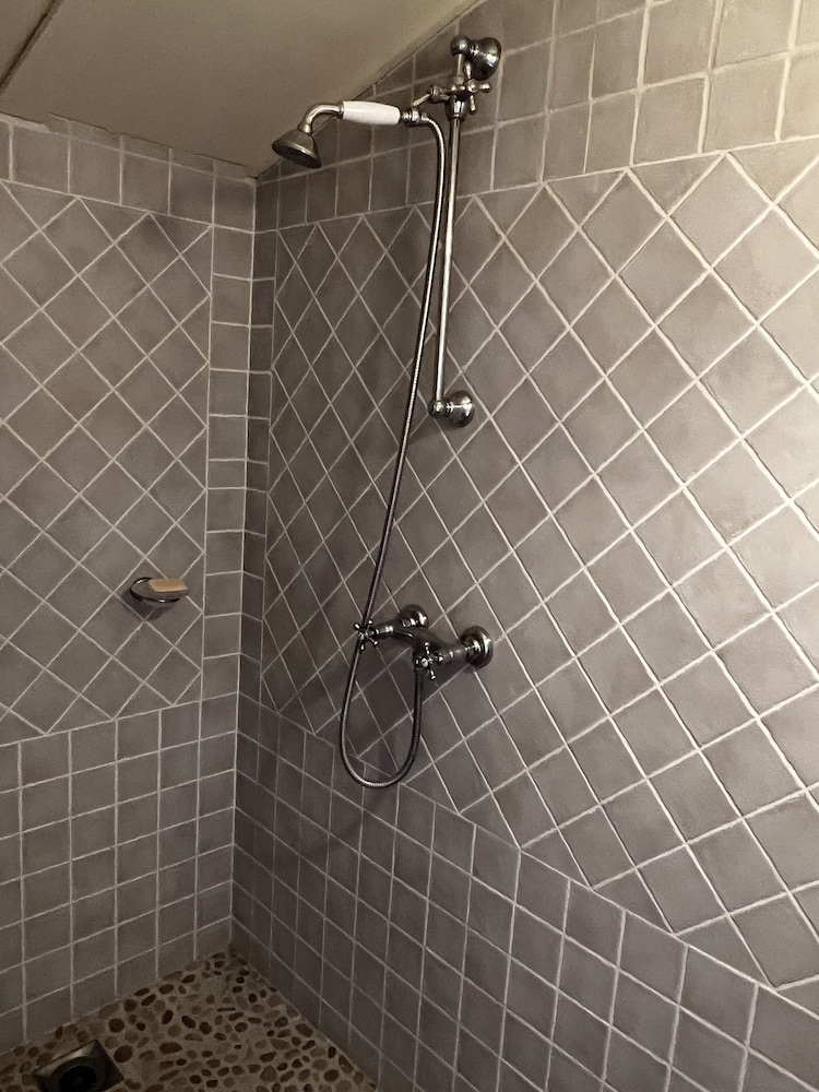 Classic Double Room, 1 Double Bed, Non Smoking, Park View (POULE) photo 2