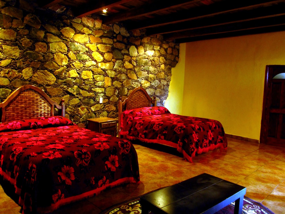 Standard Room, 2 Double Beds photo 1