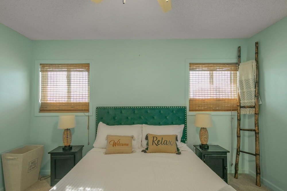 Condo, 1 Queen Bed with Sofa bed (Summer House West B101) photo 1