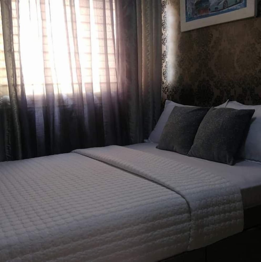 Comfort Apartment, 1 King Bed photo 3