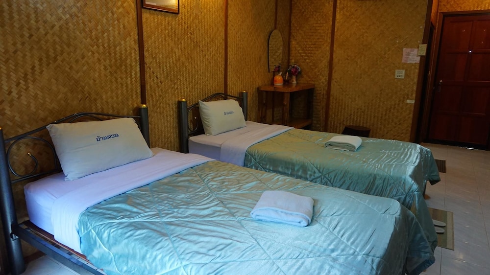 Standard Twin Room photo 3