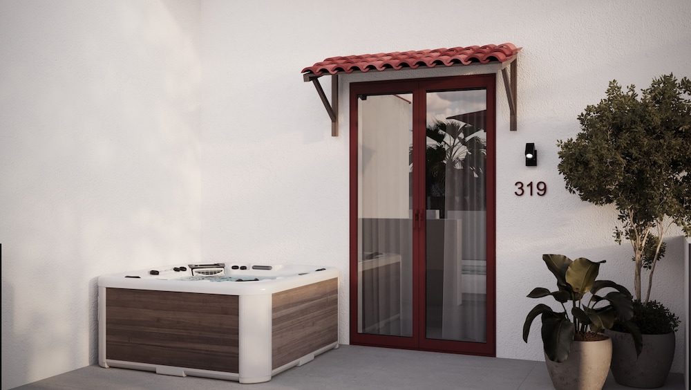 Double Room with outdoor Spa Tub