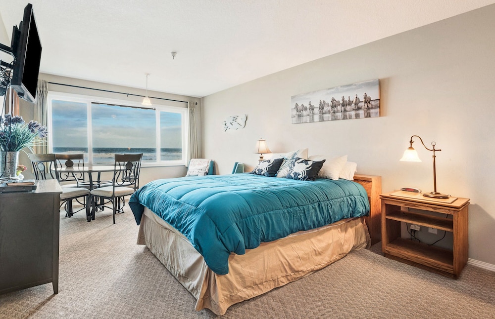 Condo, 1 Bedroom, Kitchen, Beach View photo 1