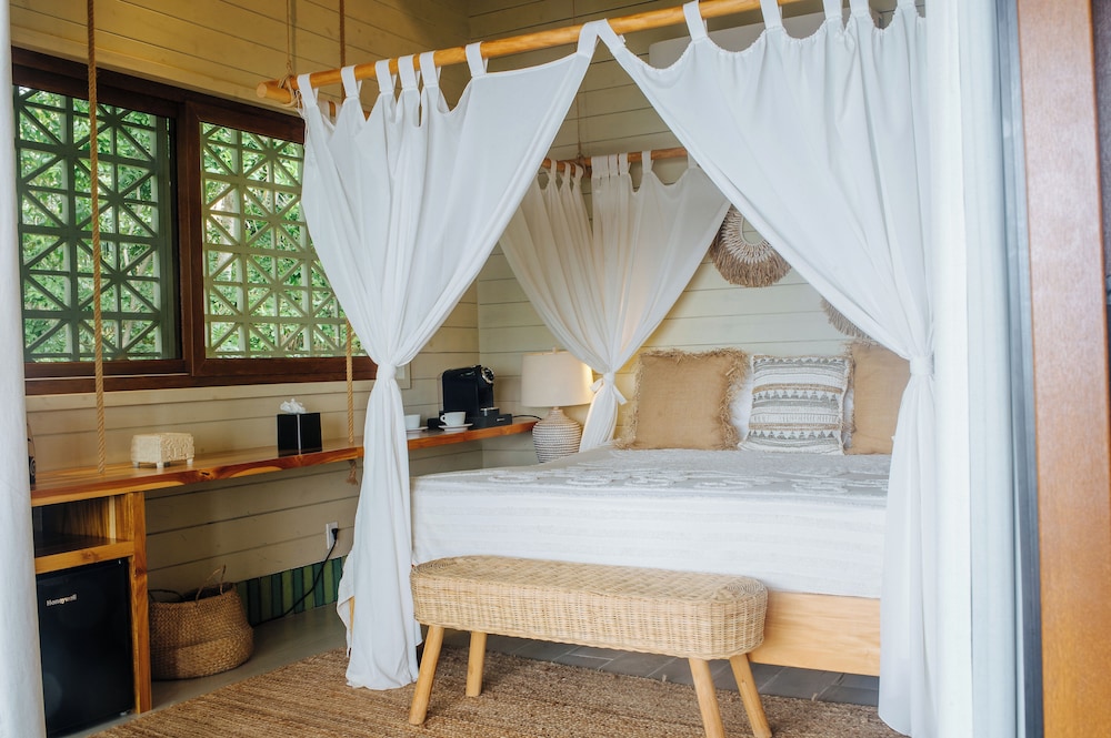 Design Double Room, 1 King Bed, Non Smoking, Sea View photo 3