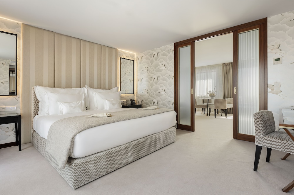 Premium Suite