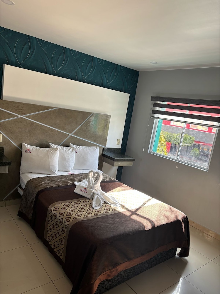 Economy Room, Patio