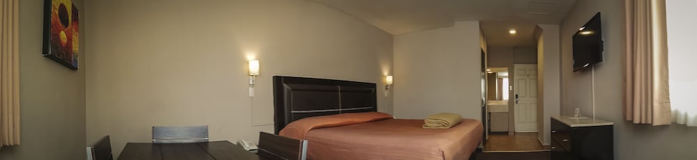 Comfort Room, 1 King Bed photo 1