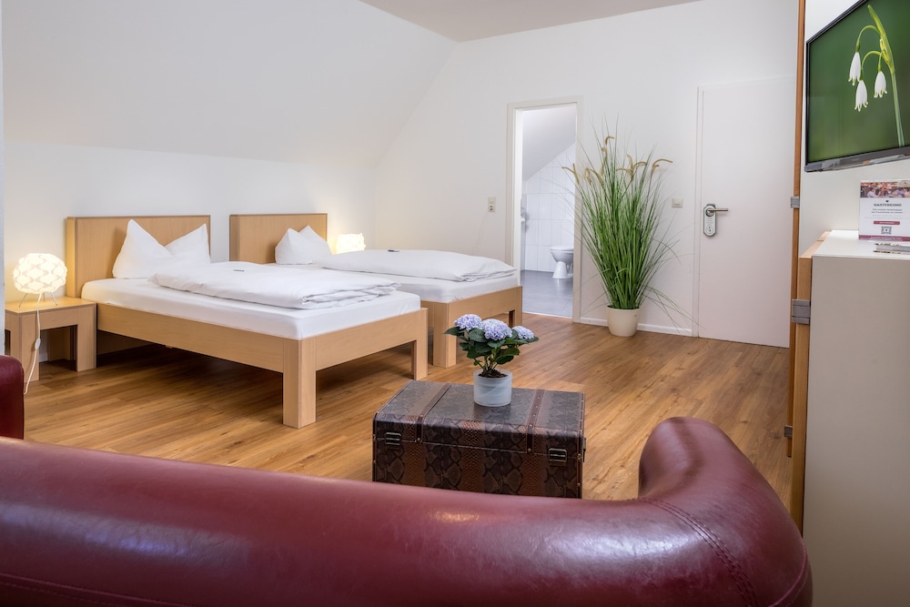 Economy Double or Twin Room photo 1