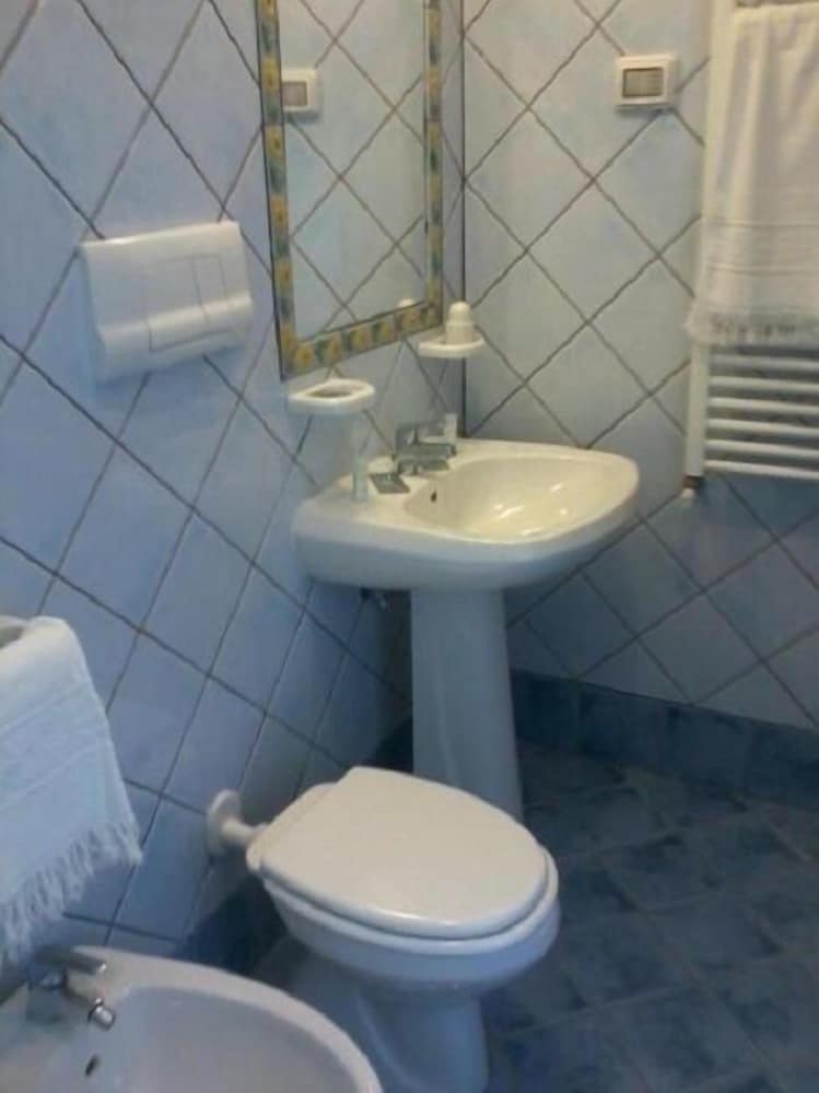 Standard Apartment, Multiple Beds photo 3