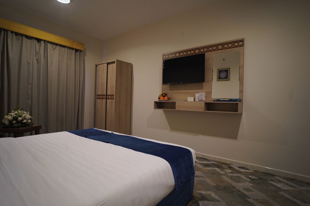 Twin Room - Photo 12