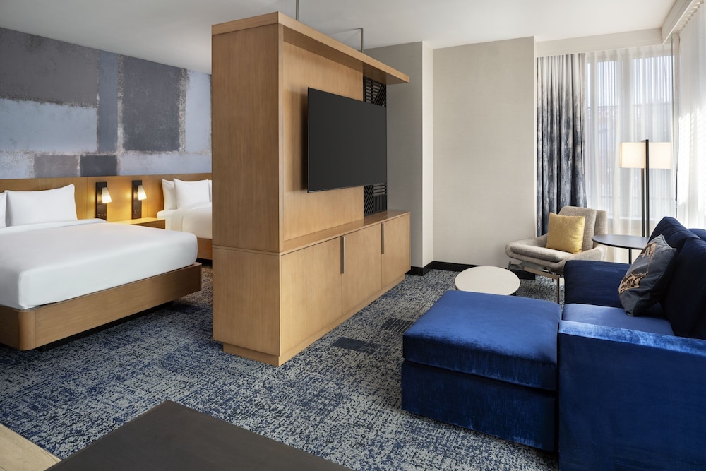 Junior Suite, Multiple Beds