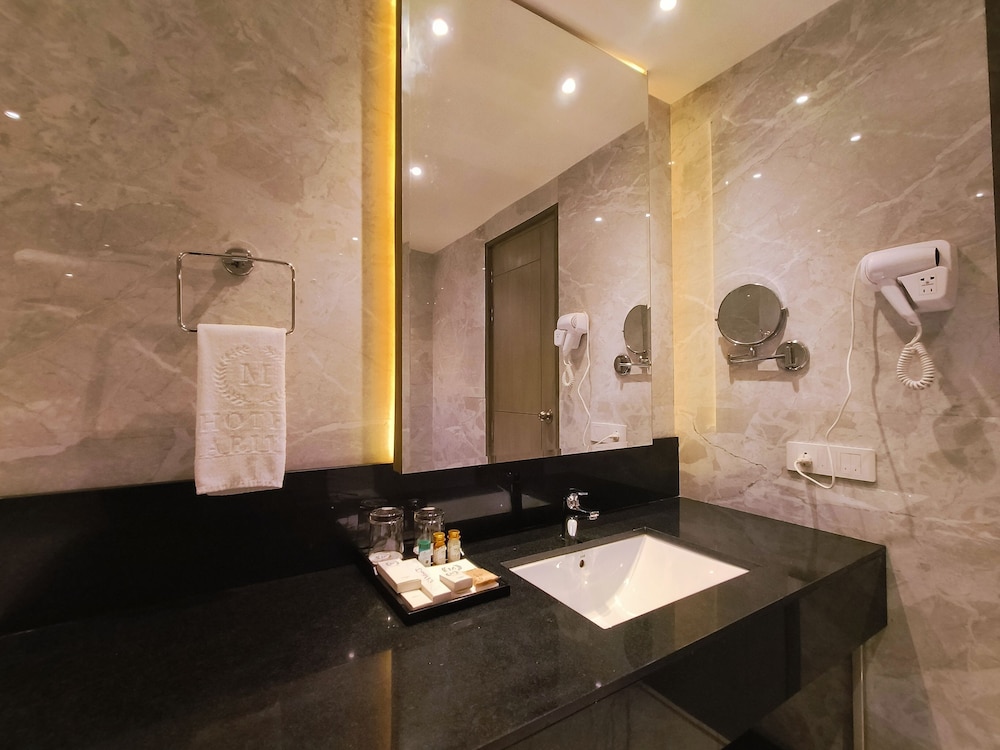 Executive Twin Room - Photo 4