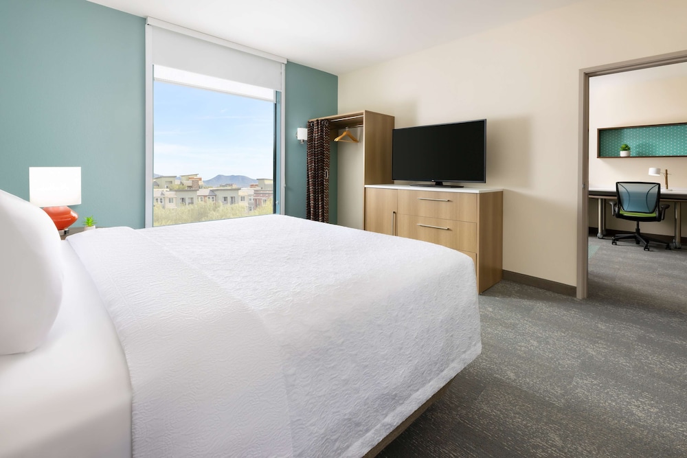 Suite, 1 King Bed, Accessible, Bathtub - Photo 7