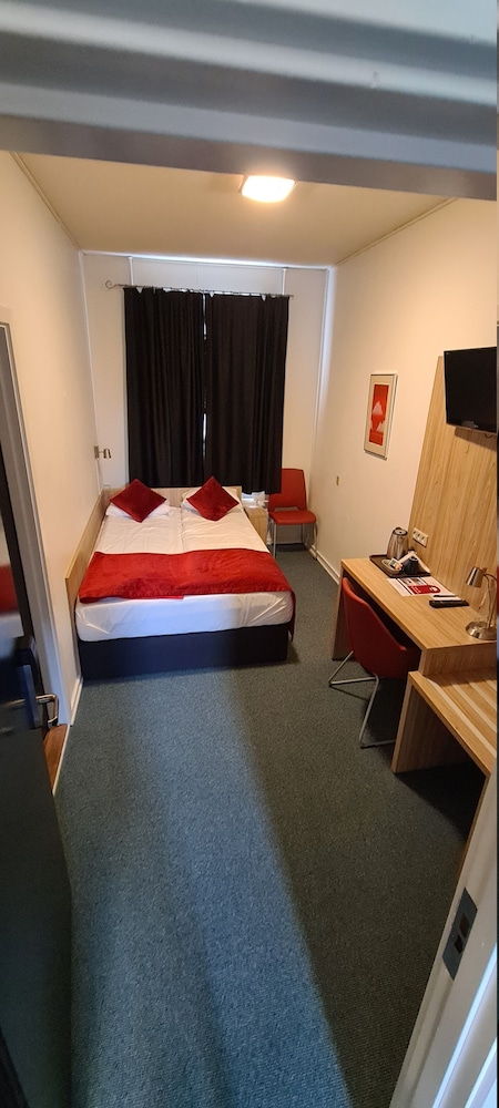 Basic Double Room (Bed 140 cm)