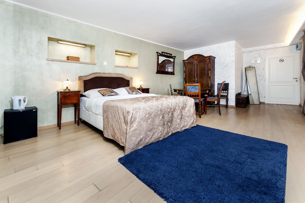 Romantic Double Room