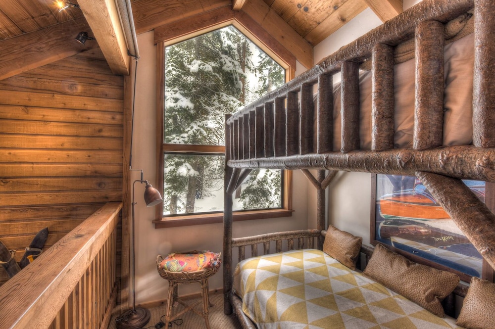 Townhome, Multiple Beds, Balcony, Mountain View (Granlibakken Retreat)